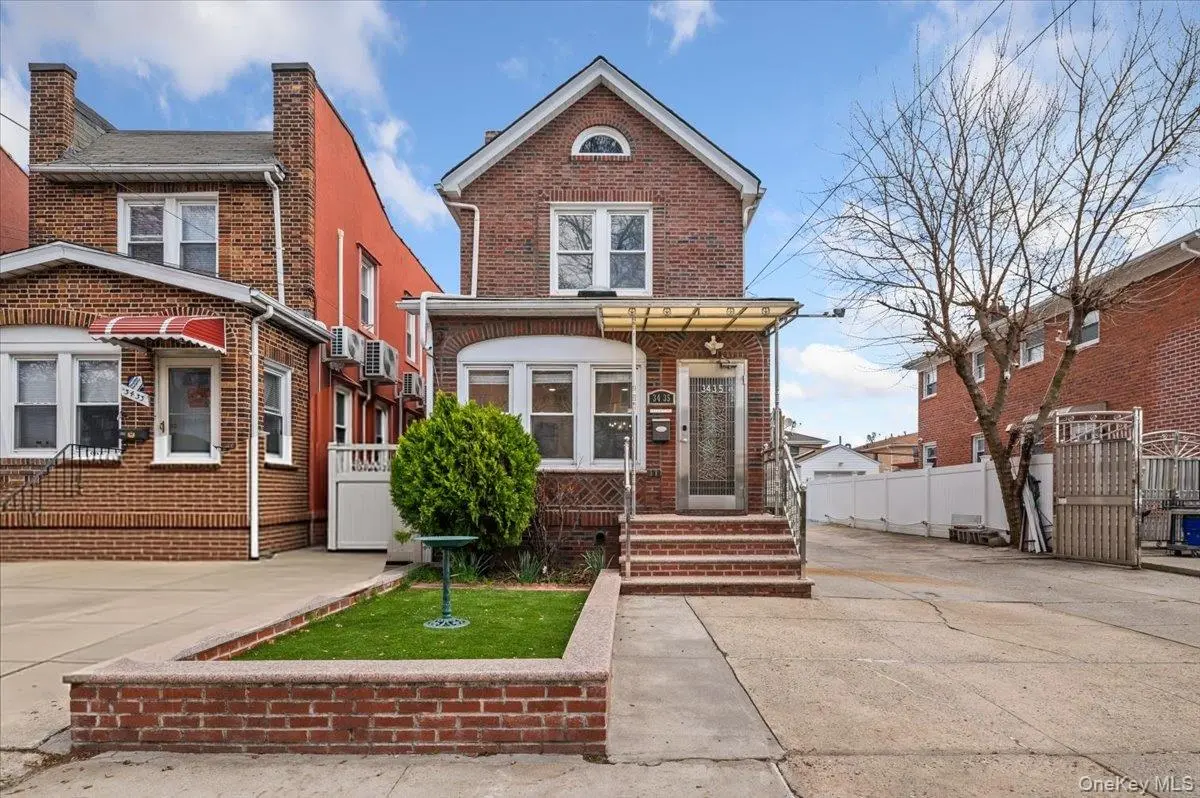34-35 Jordan ST, Flushing, NY 11358