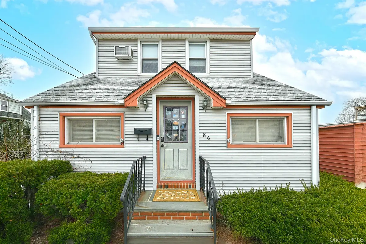 86 Gotham AVE, Elmont, NY 11003