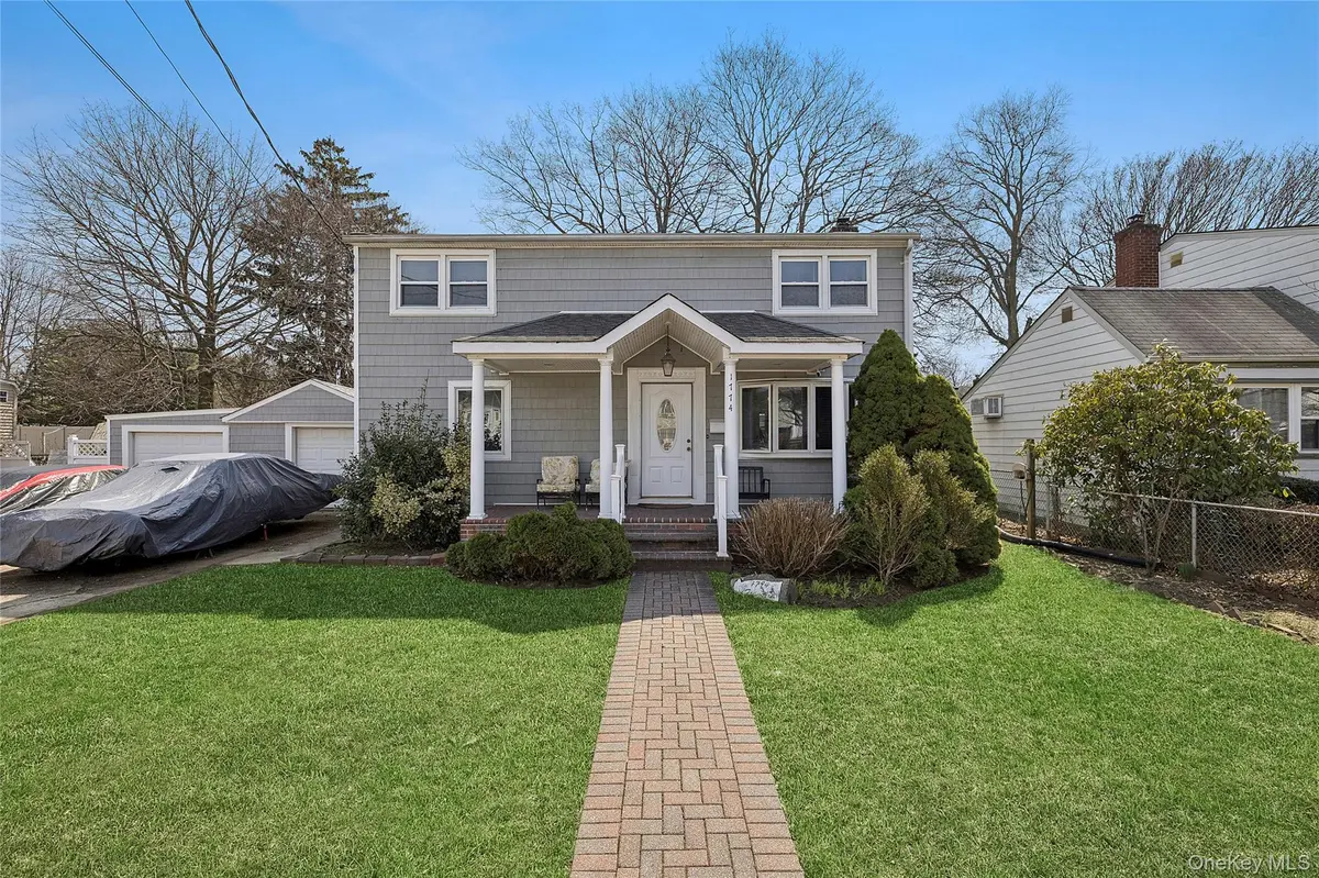 1774 Franklin AVE, East Meadow, NY 11554