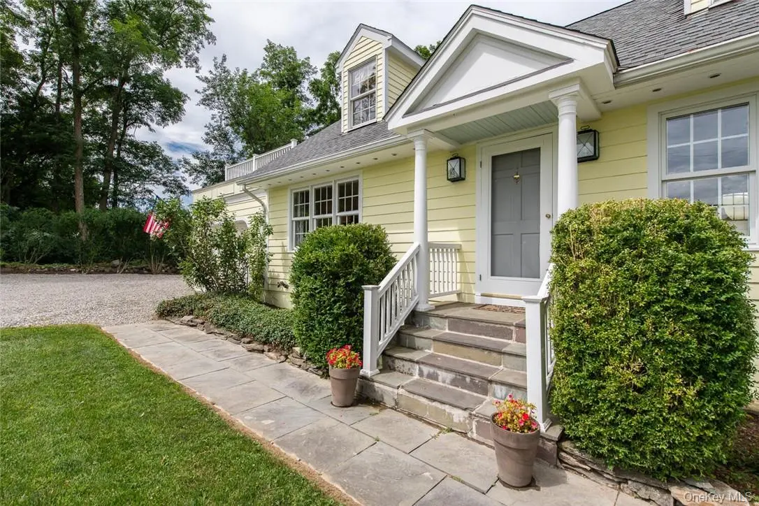 247 N Mabbettsville RD, Millbrook, NY 12545