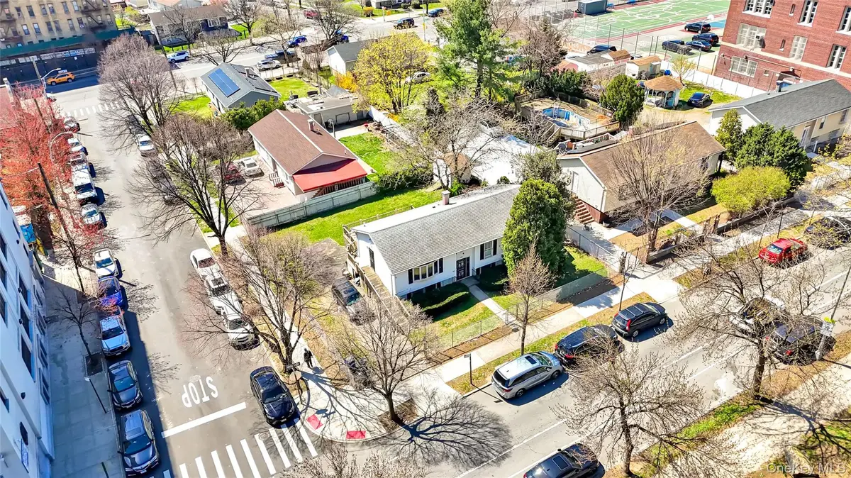 1580 Crotona PARK, Bronx, NY 10460
