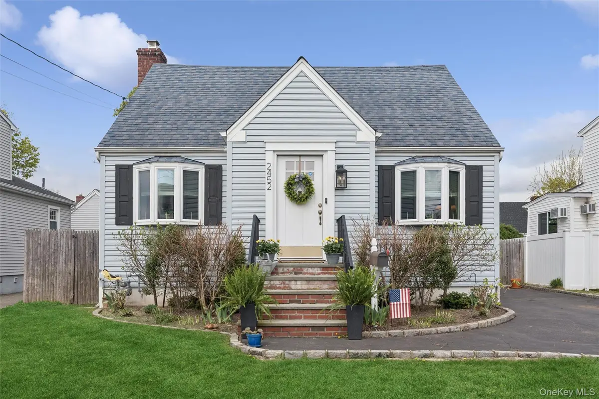 2452 Woodland AVE, Wantagh, NY 11793