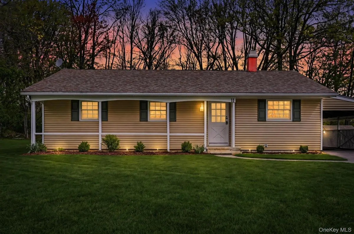 11 Hidden View DR, Walden, NY 12586