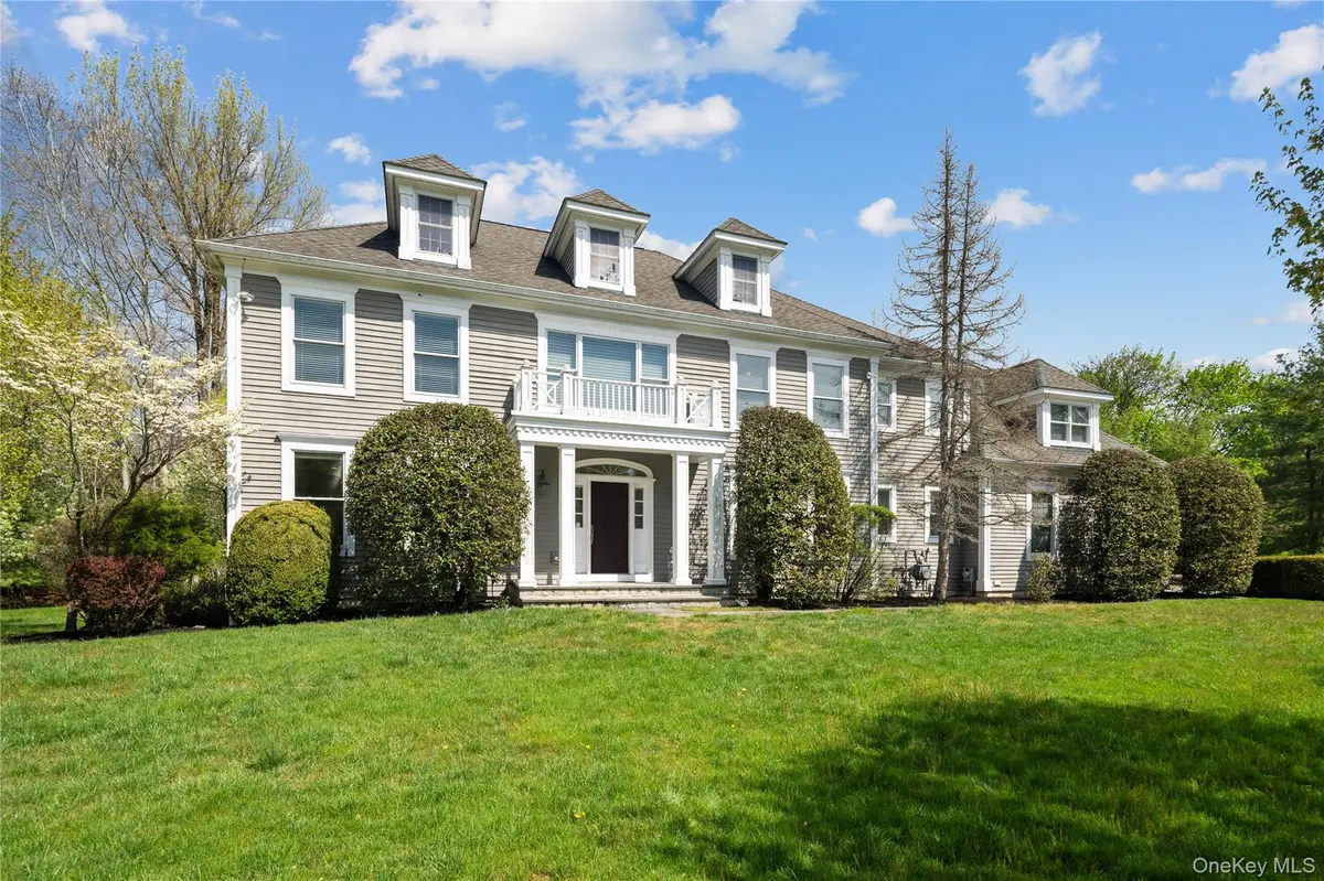 11 Hollow Tree RD, Briarcliff Manor, NY 10510