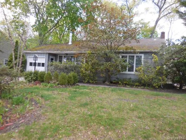 194 Phyllis DR, Patchogue, NY 11772