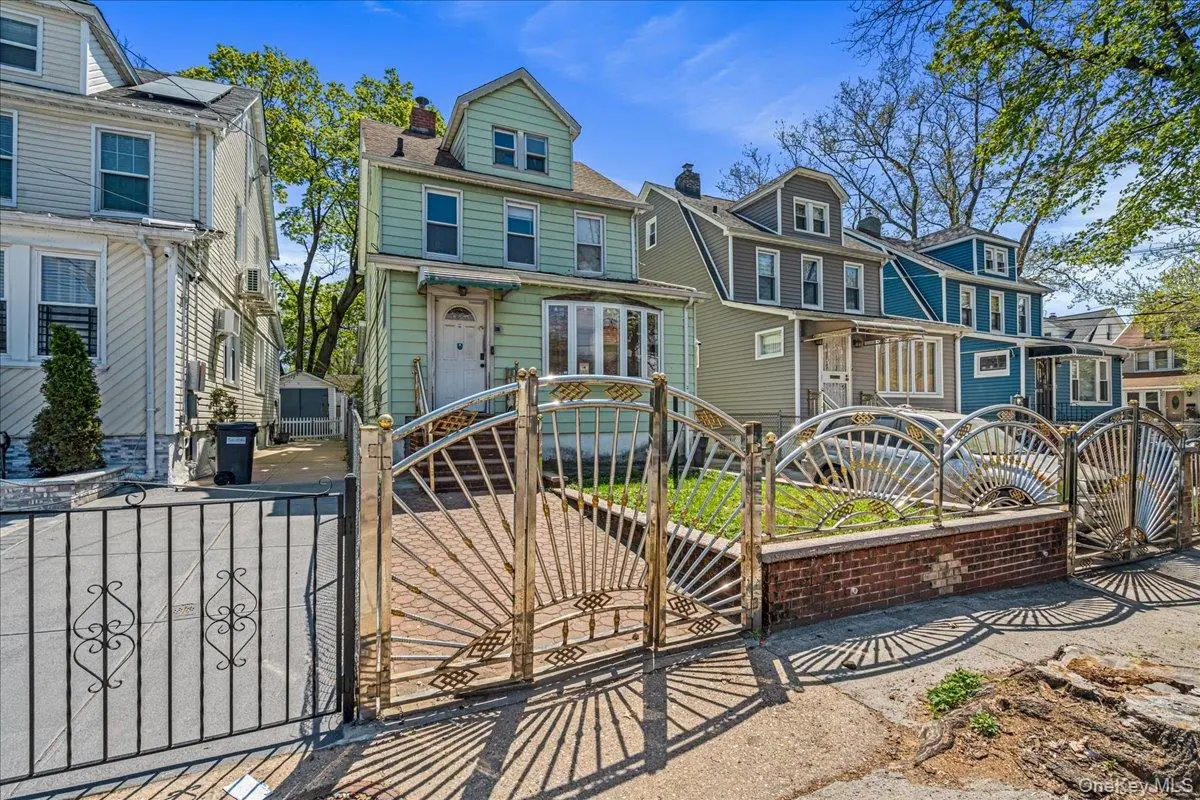 19708 115th AVE, Saint Albans, NY 11412