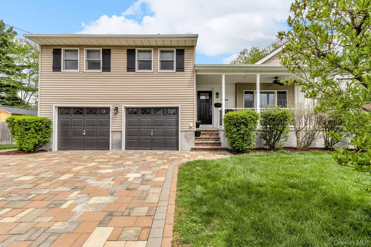 13 Jean CT, Cornwall On Hudson, NY 12520