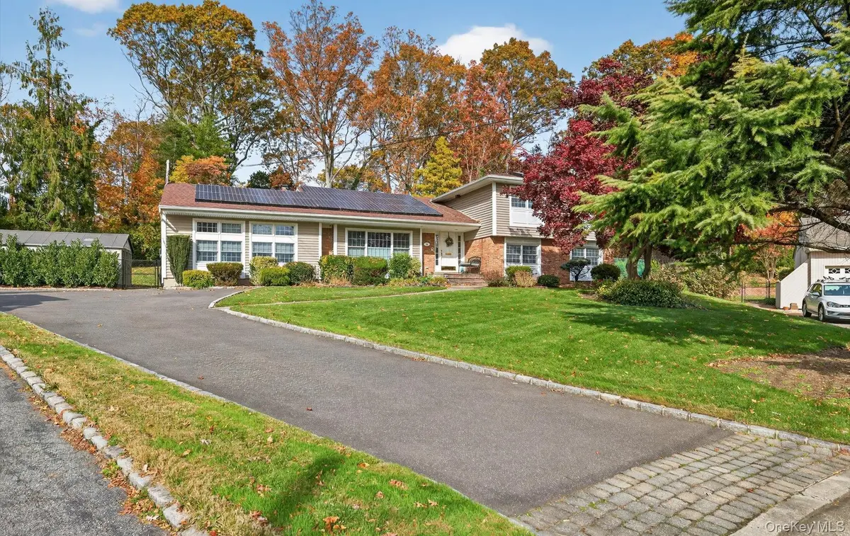 10 Sorgi CT, Plainview, NY 11803