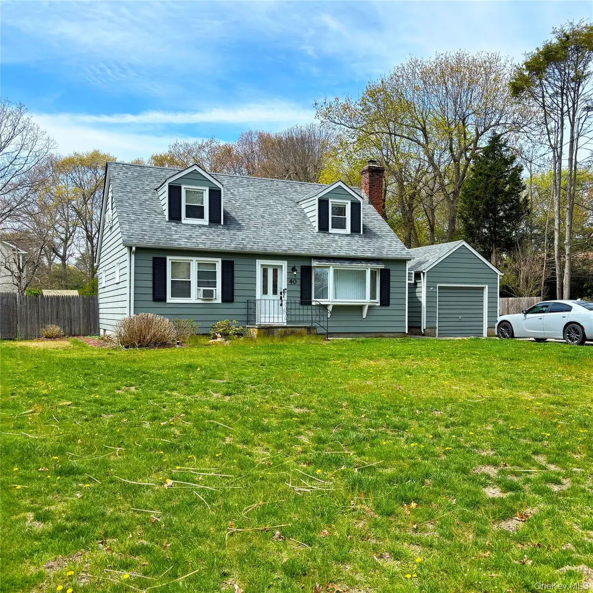 40 Public RD, Hauppauge, NY 11788