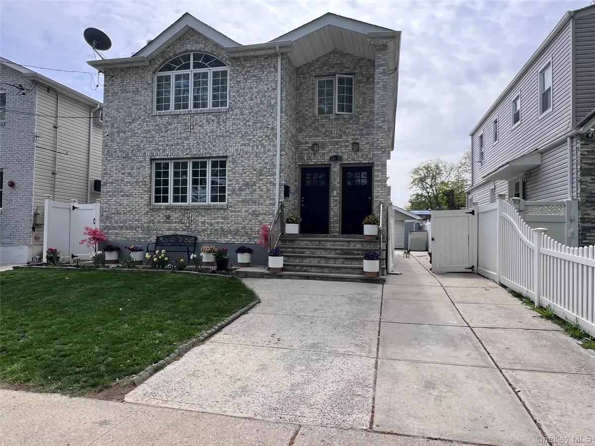 11026 175th ST, Jamaica, NY 11433