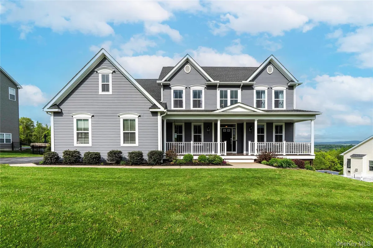 58 Ridgeline DR, Poughkeepsie, NY 12603
