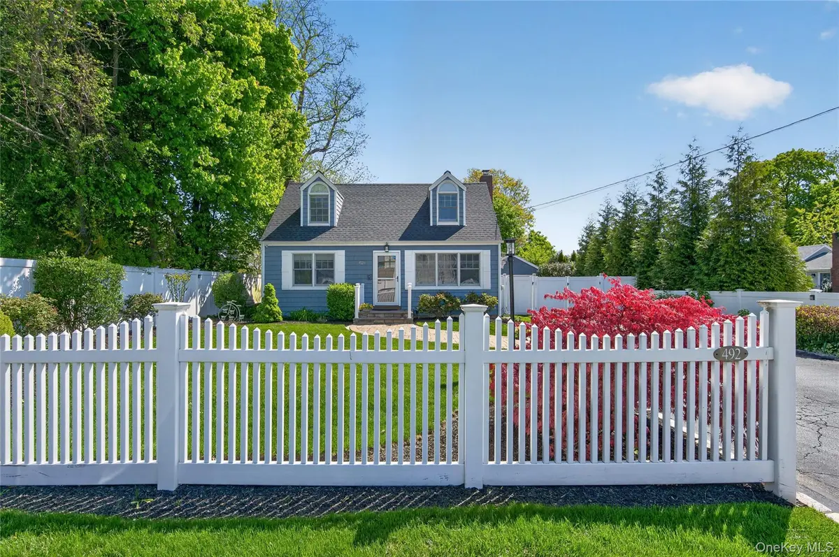492 Atlantic ST, East Northport, NY 11731