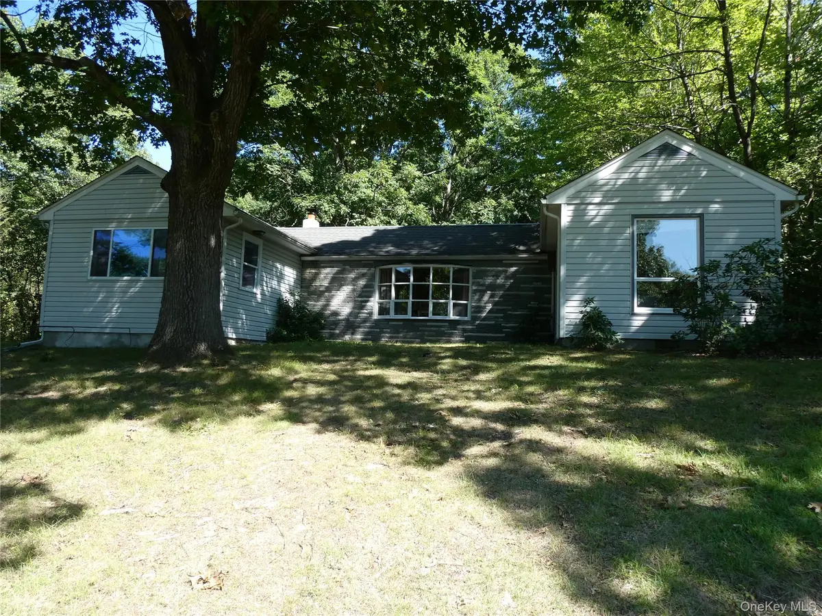 60 Mountain View DR, Elizaville, NY 12523