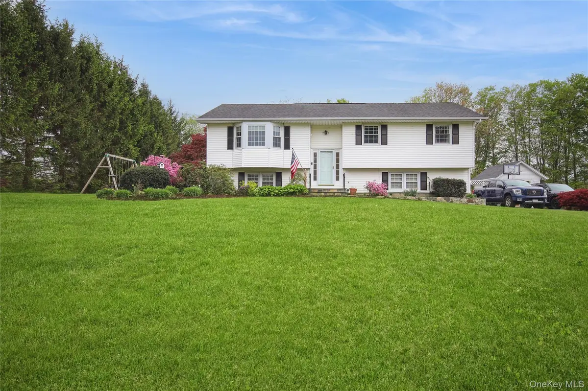 43 Red Fox LN, Brewster, NY 10509