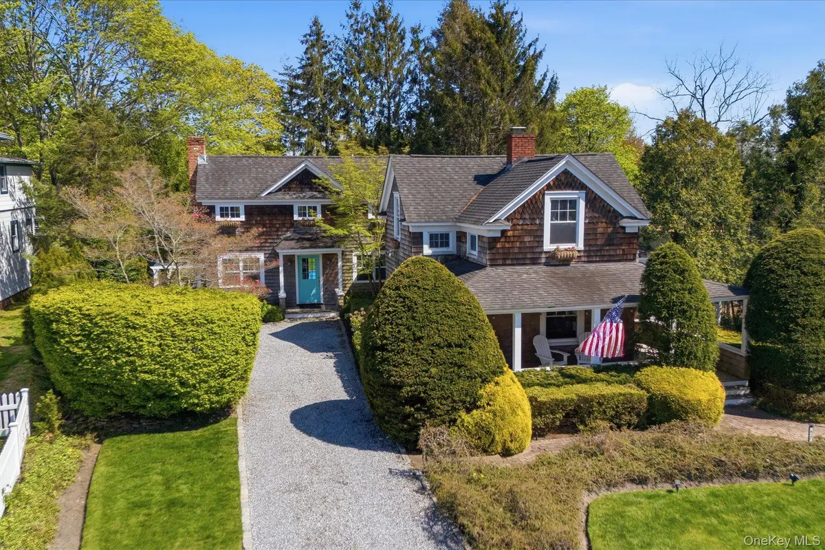 517 Montauk HWY, East Quogue, NY 11942