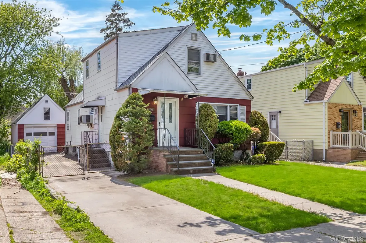 24 Spring Garden ST, Valley Stream, NY 11580