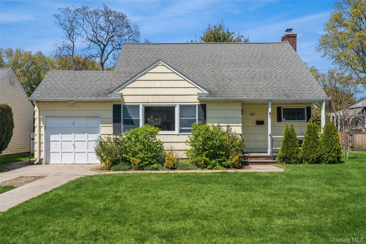 157 Chestnut ST, Garden City, NY 11530