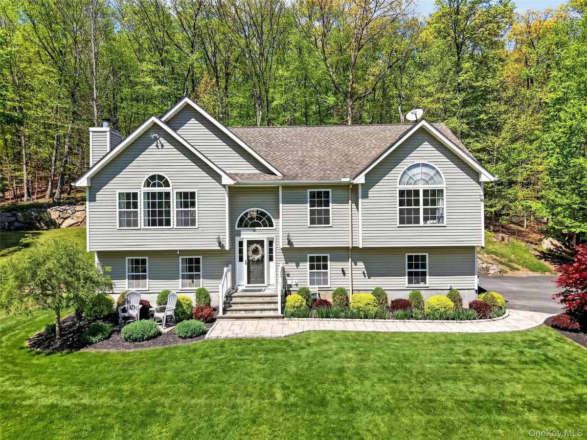 22 Hazel Hill RD, Mahopac, NY 10541
