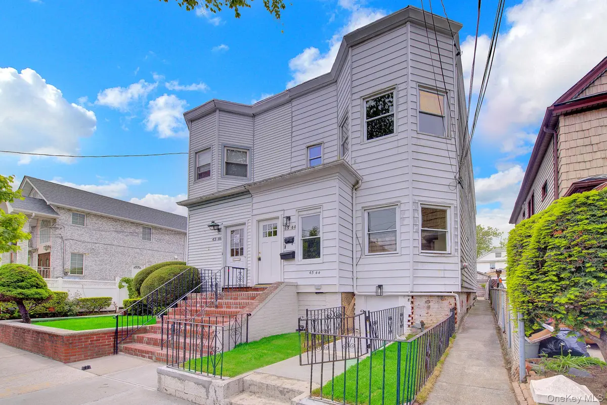 43-44 164th ST, Flushing, NY 11358