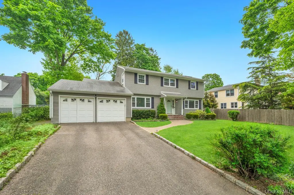 30 Fort Hill RD, Huntington, NY 11743
