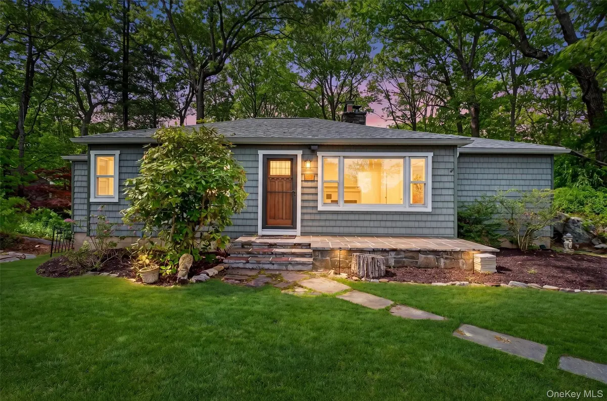 20 Cricket LN, Mahopac, NY 10541
