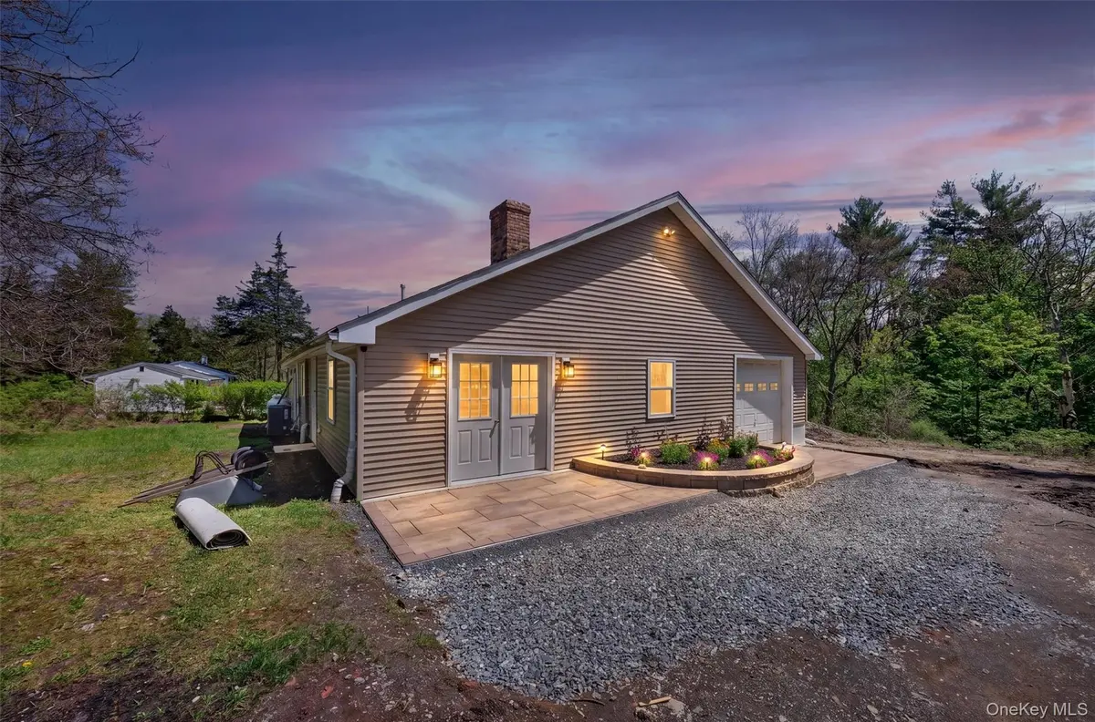 71 Blacks RD, Kingston, NY 12401