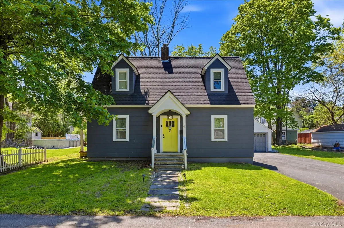 4 Green Acres CT, Ellenville, NY 12428