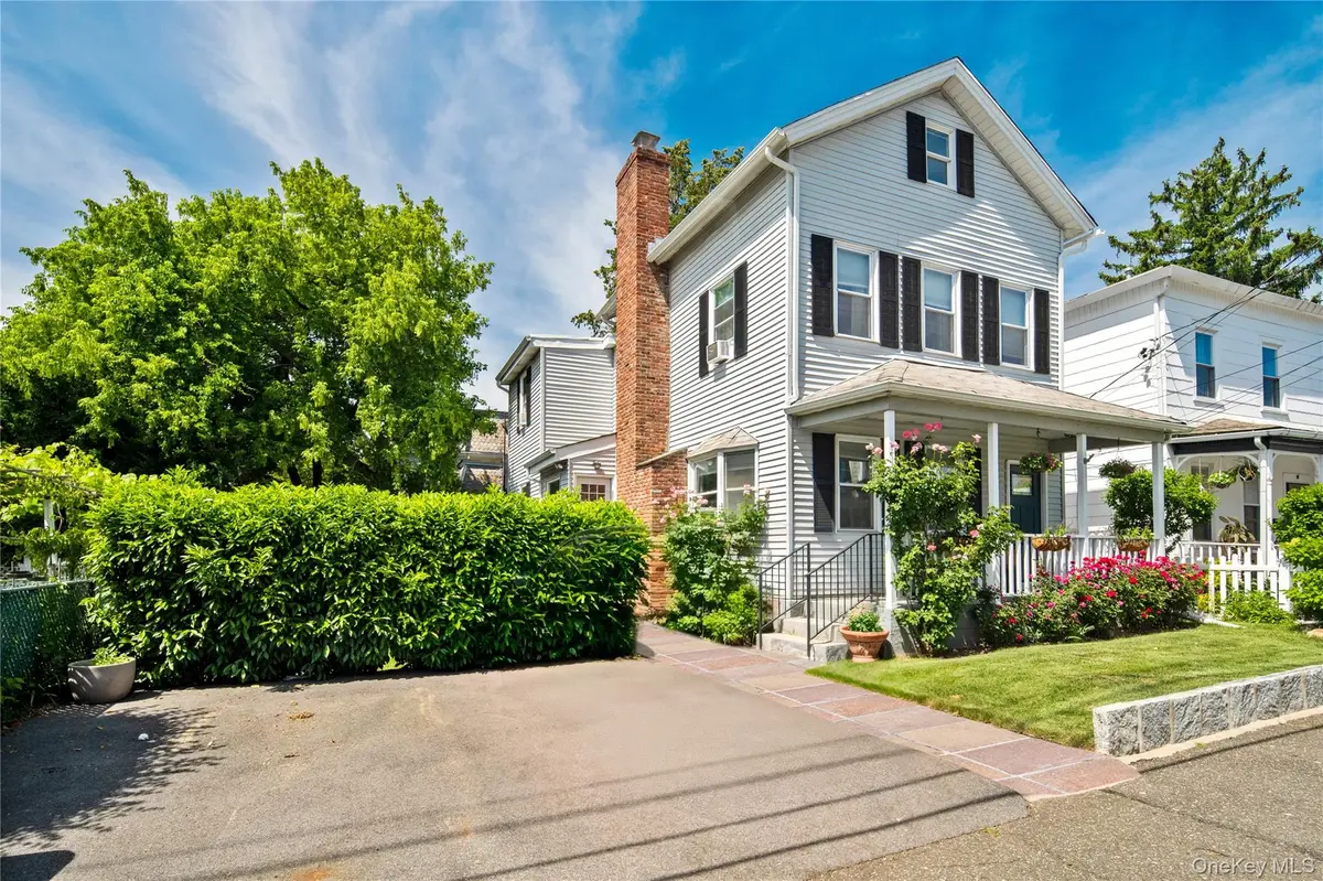 11 Devoe ST, Dobbs Ferry, NY 10522