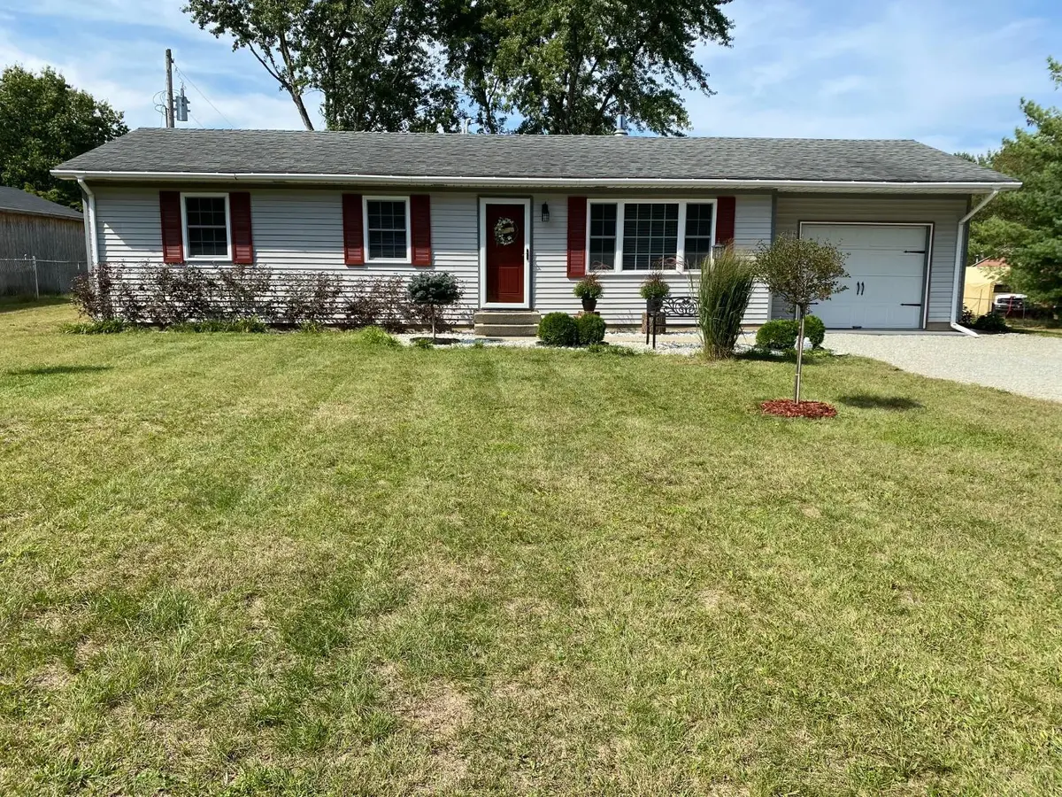 355 N 1200 E, Knox, IN 46534