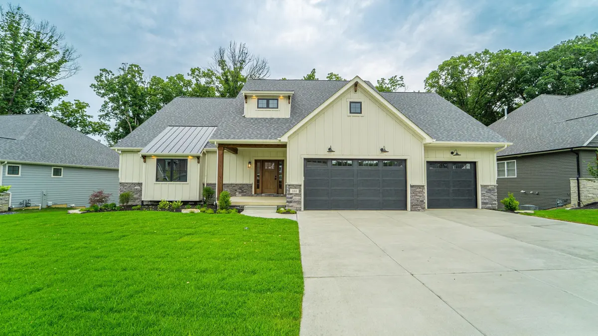 161 N Winterberry DR, Valparaiso, IN 46385