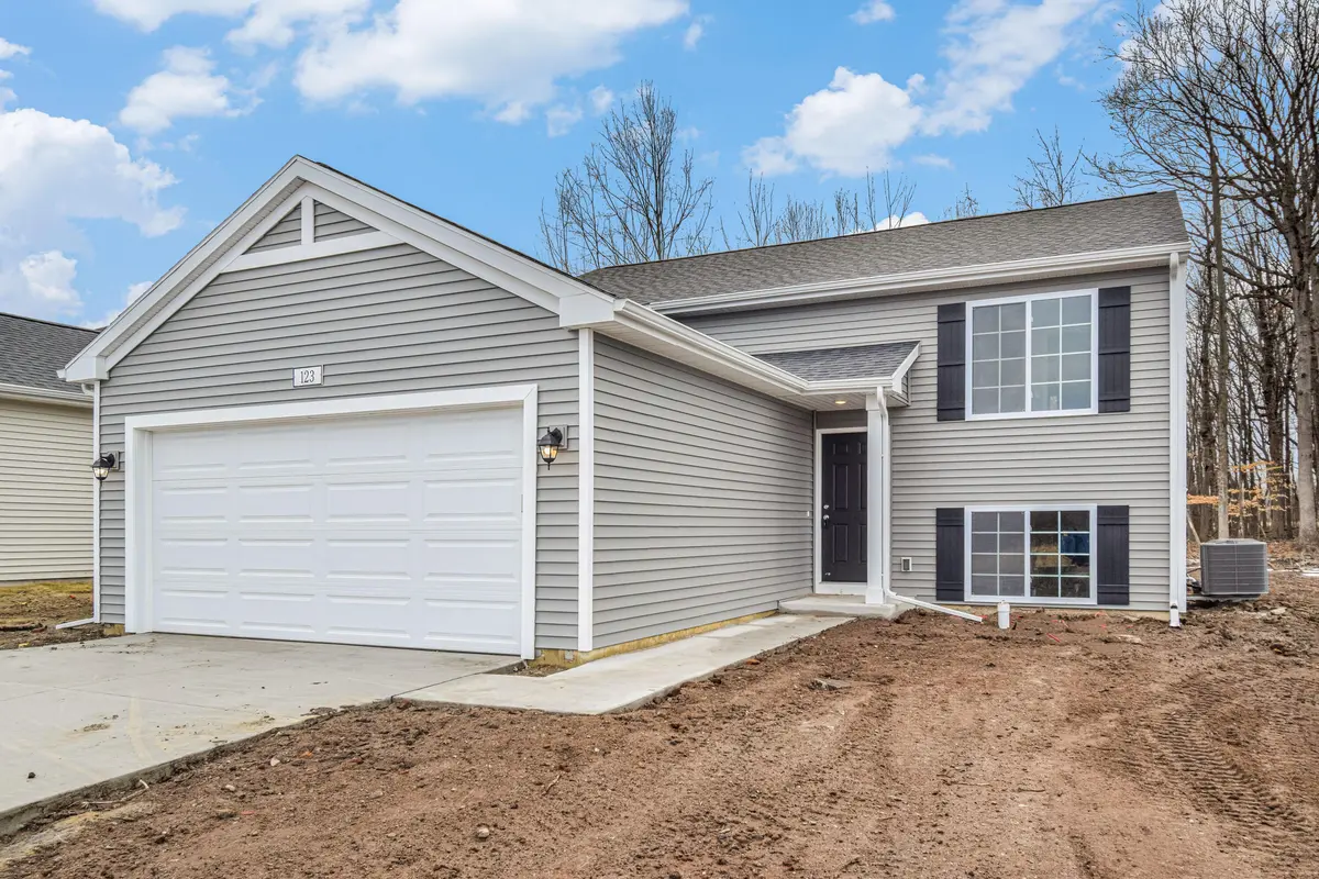 123 Mayfield DR, Michigan City, IN 46360