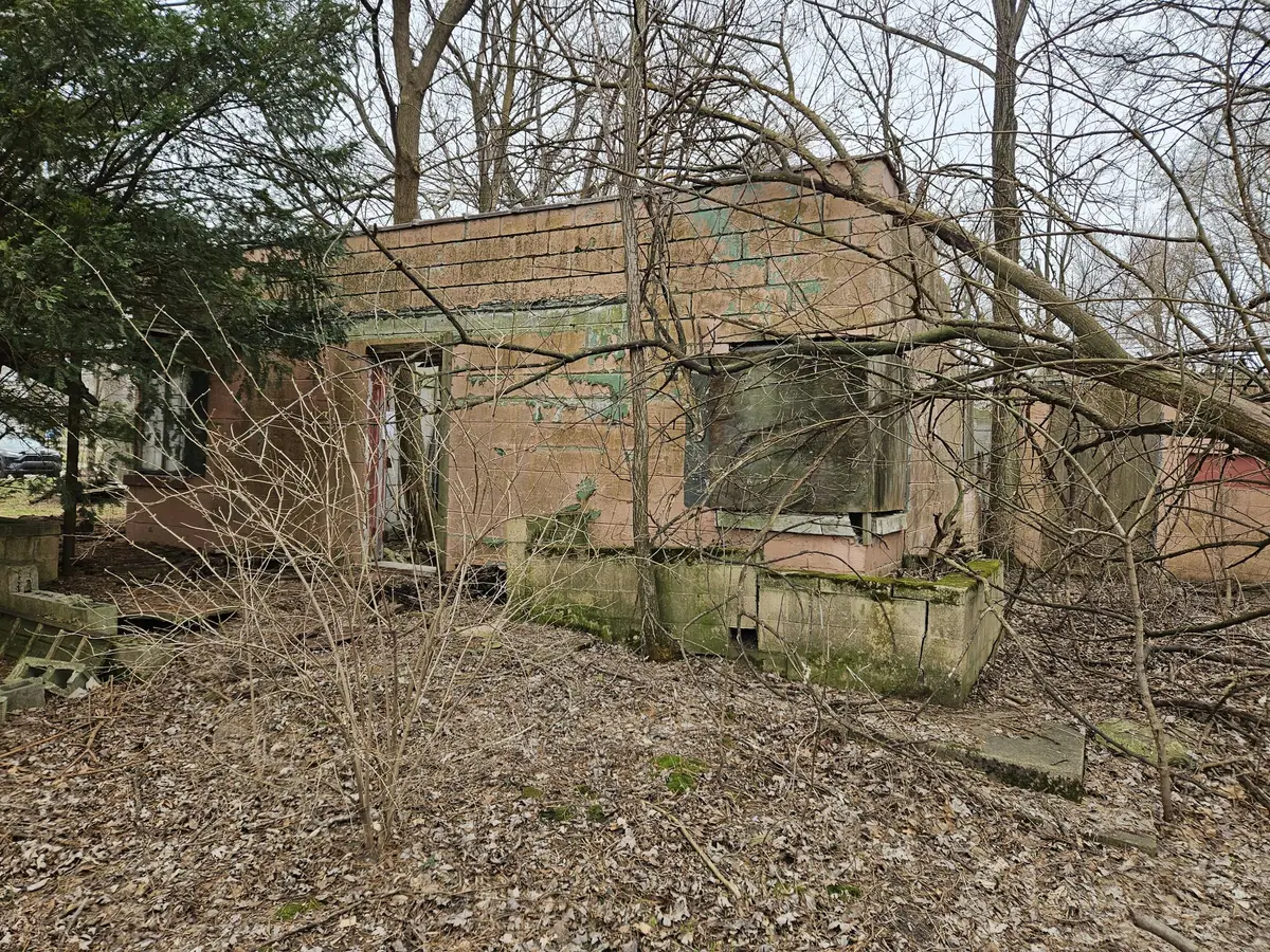 2211 W 48th PL, Gary, IN 46408