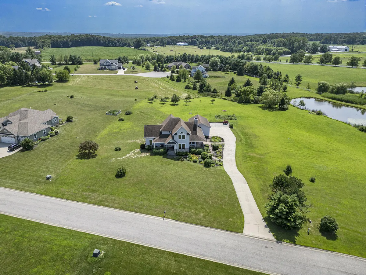 10078 N Halstead DR, La Porte, IN 46350