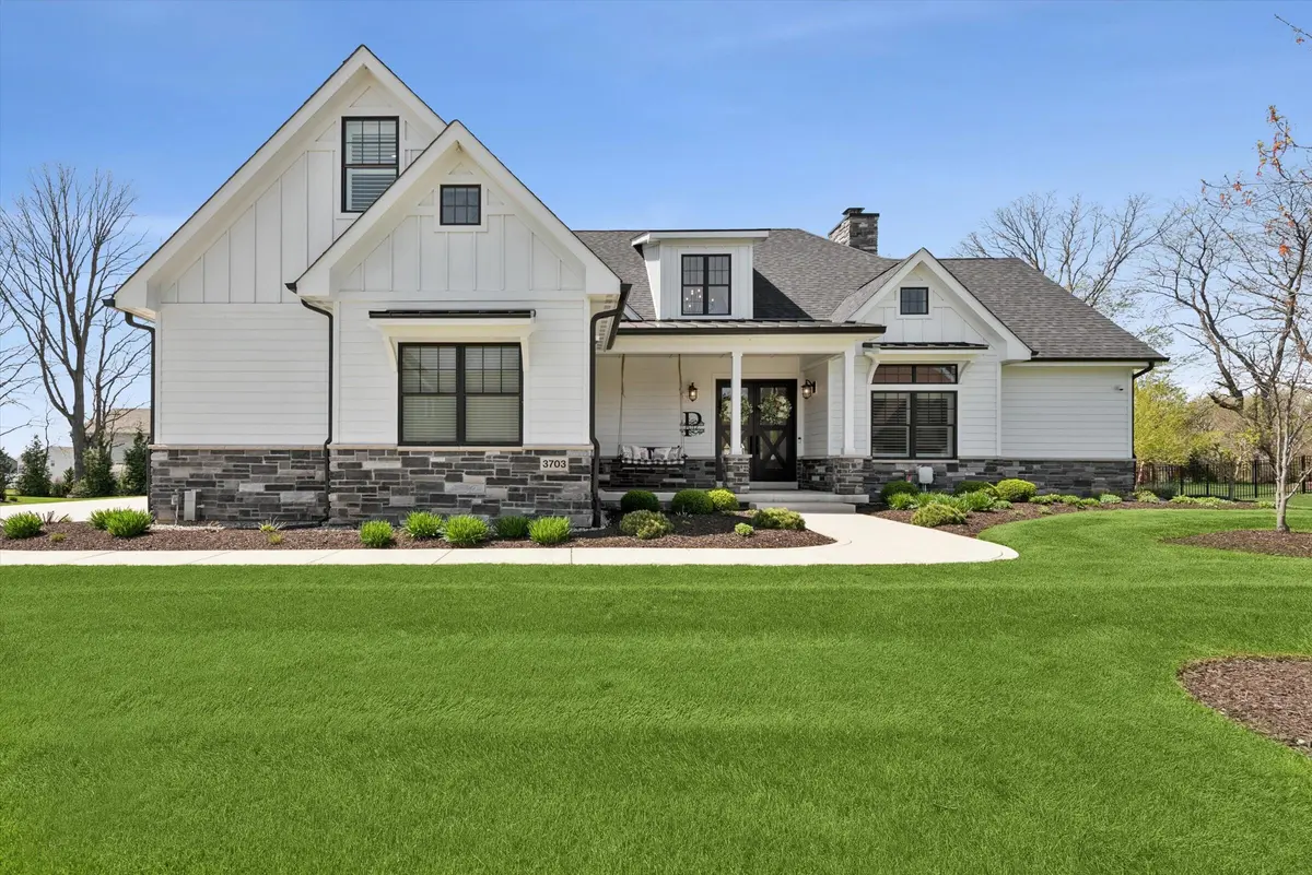 3703 Elio Way, Valparaiso, IN 46385
