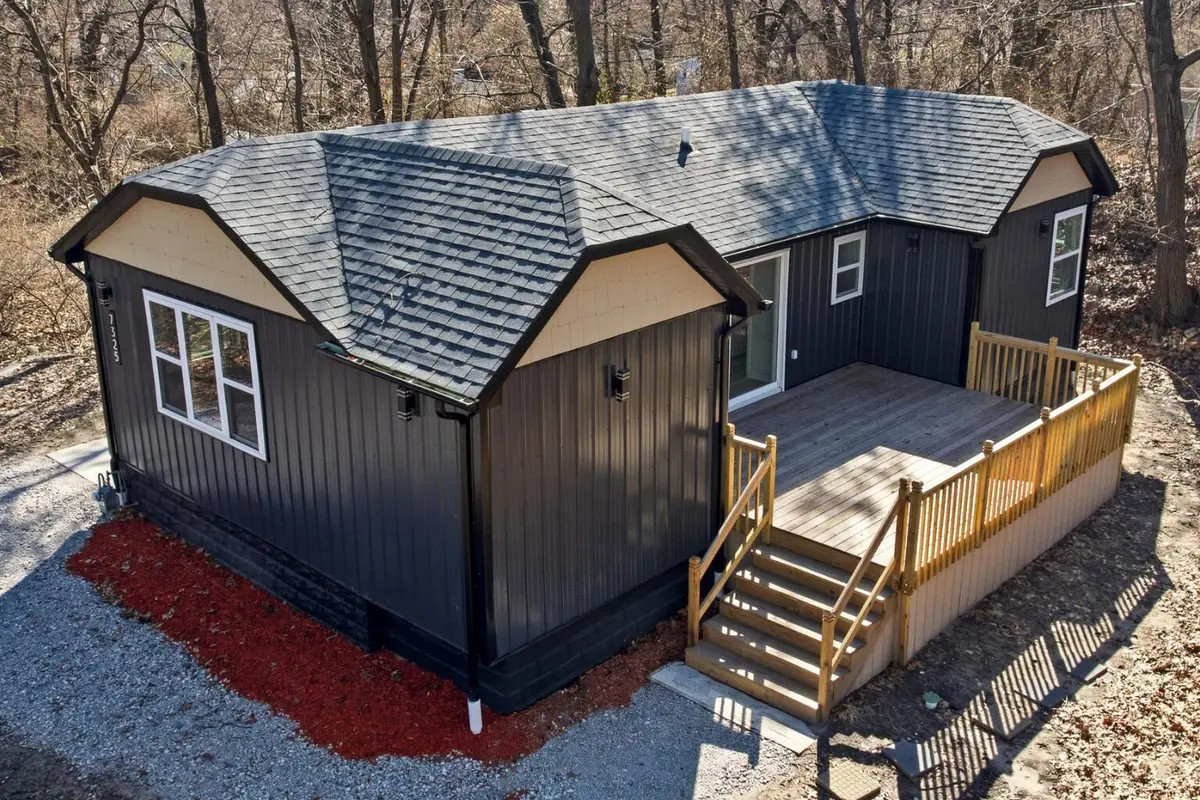 7325 Locust AVE, Gary, IN 46403