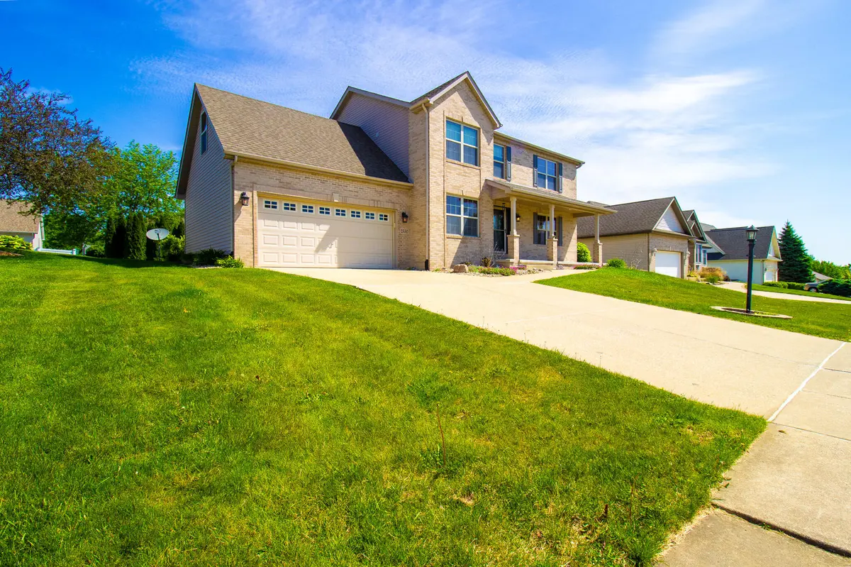 2550 Honelee CT, Valparaiso, IN 46385