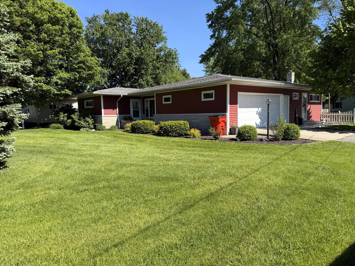 235 N Columbia Street, Francesville, IN 47946