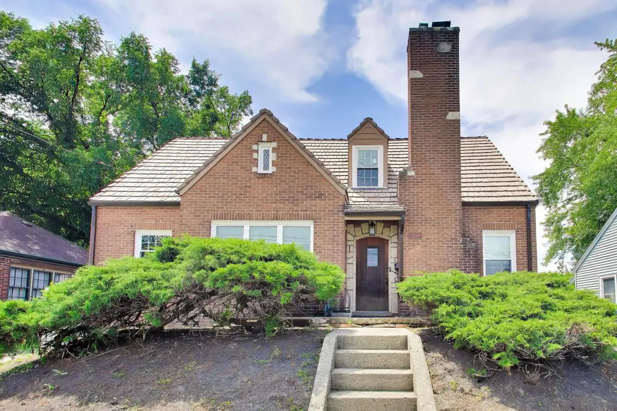 3290 Ridge RD, Highland, IN 46322