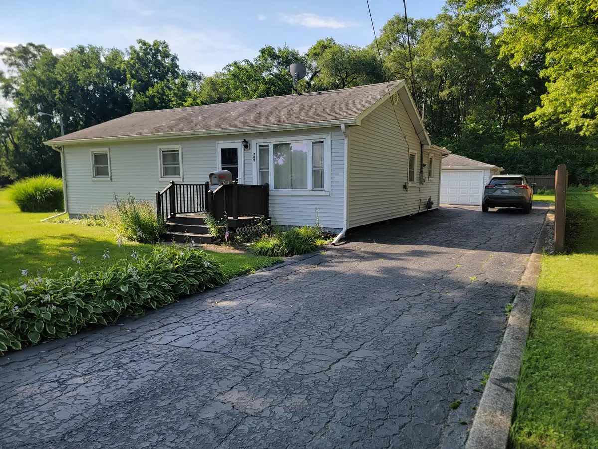 209 E 71st Avenue, Merrillville, IN 46410
