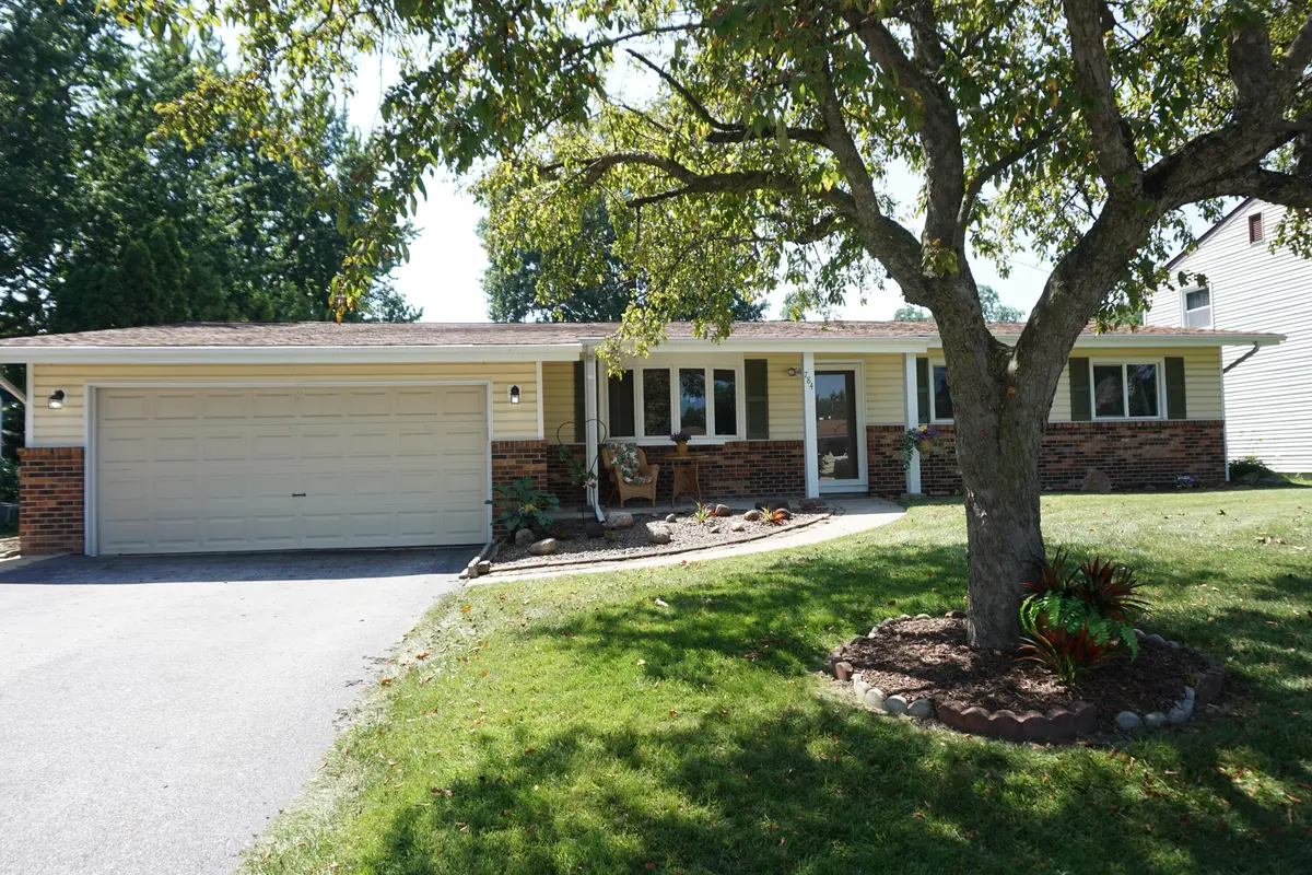 784 Governor Road, Valparaiso, IN 46385