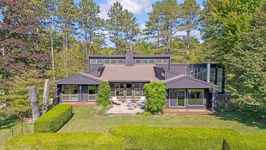 2408 E 800 N, La Porte, IN 46350