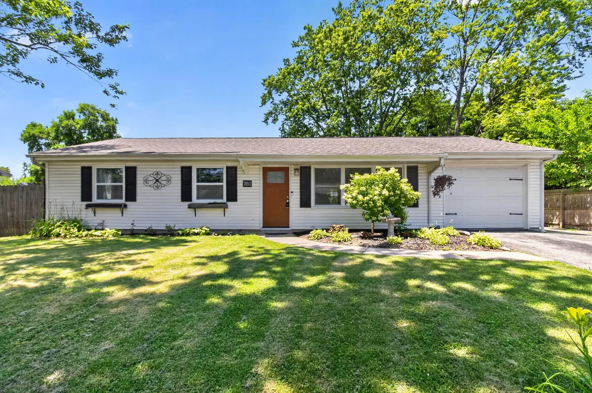 760 Acadia Road, Valparaiso, IN 46385