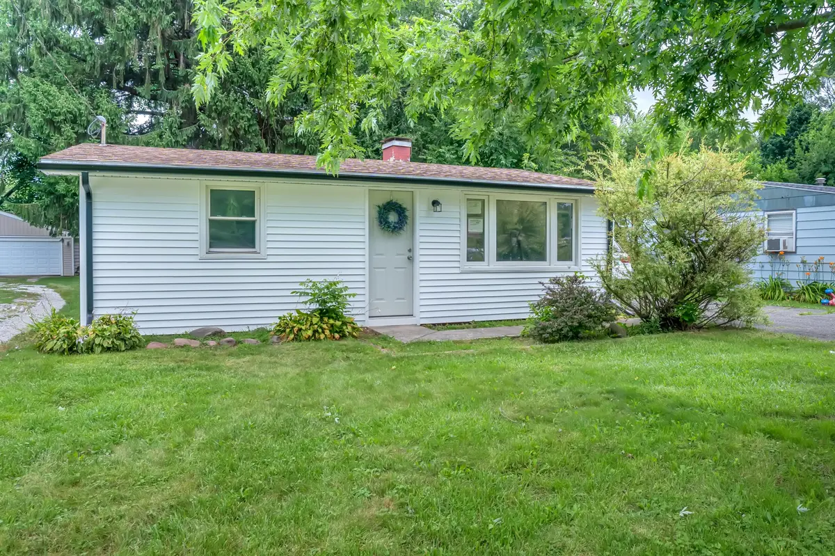400 Woodlawn AVE, Chesterton, IN 46304