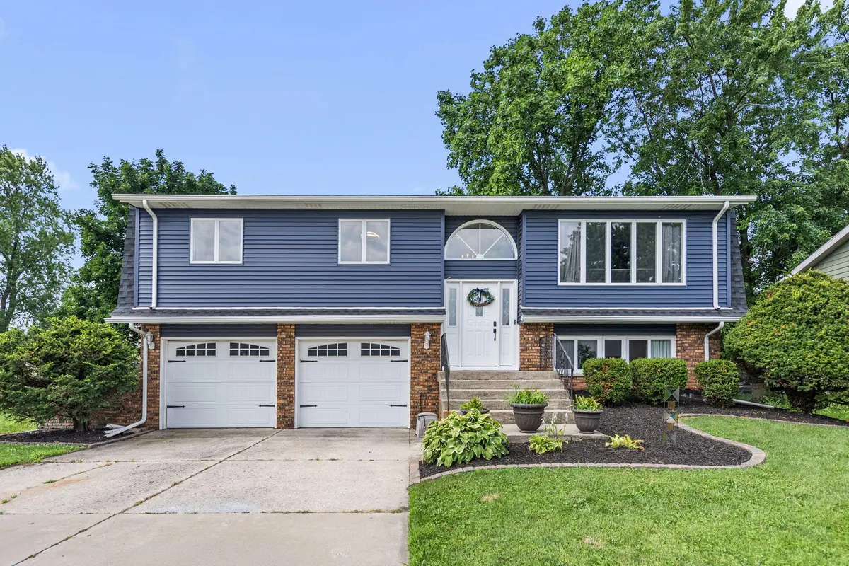 5025 W 88th Court, Crown Point, IN 46307