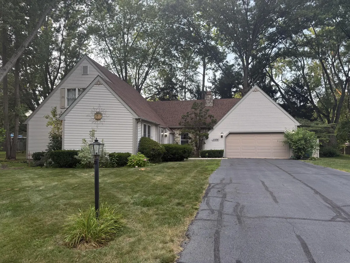 2054 Chippenanuck Court, Valparaiso, IN 46385