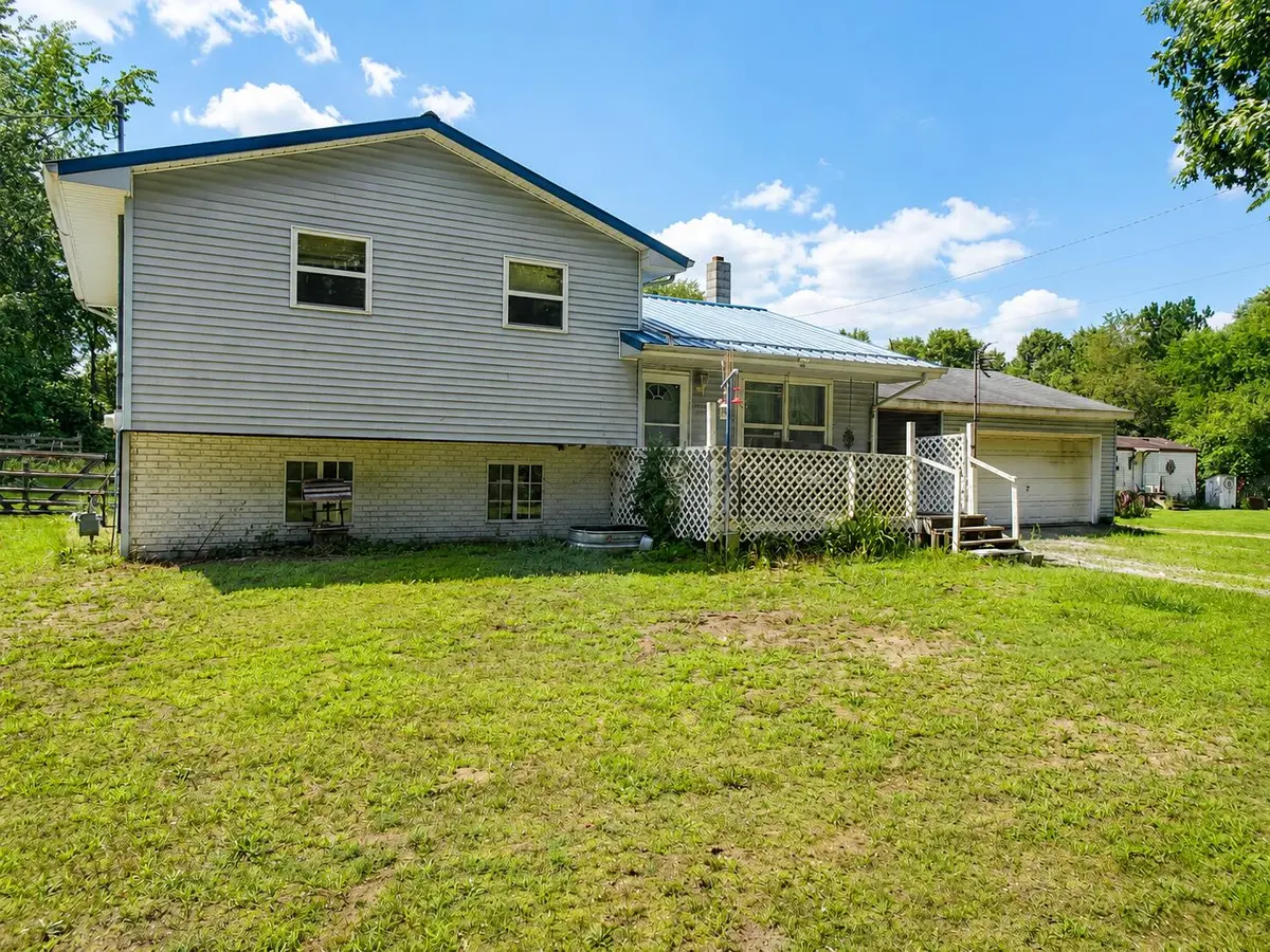 855 N 1025, Knox, IN 46534