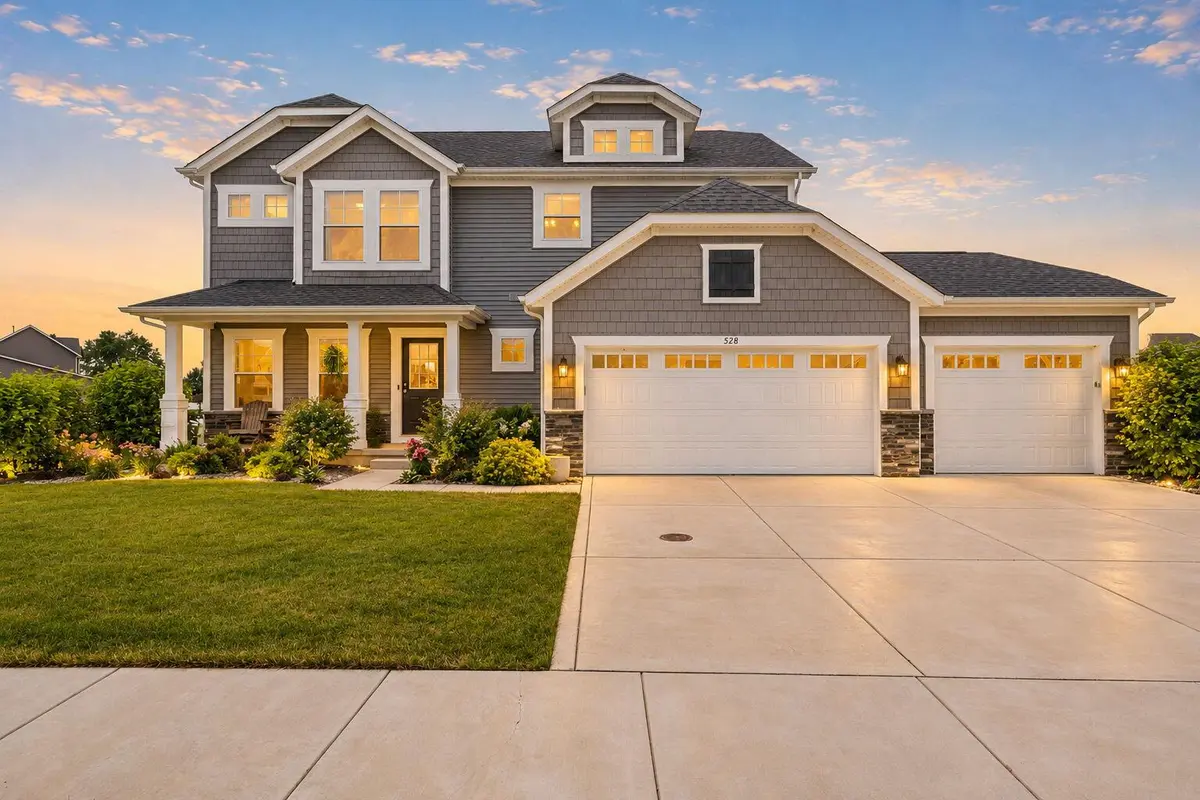 528 Sweetbay ST, Valparaiso, IN 46385