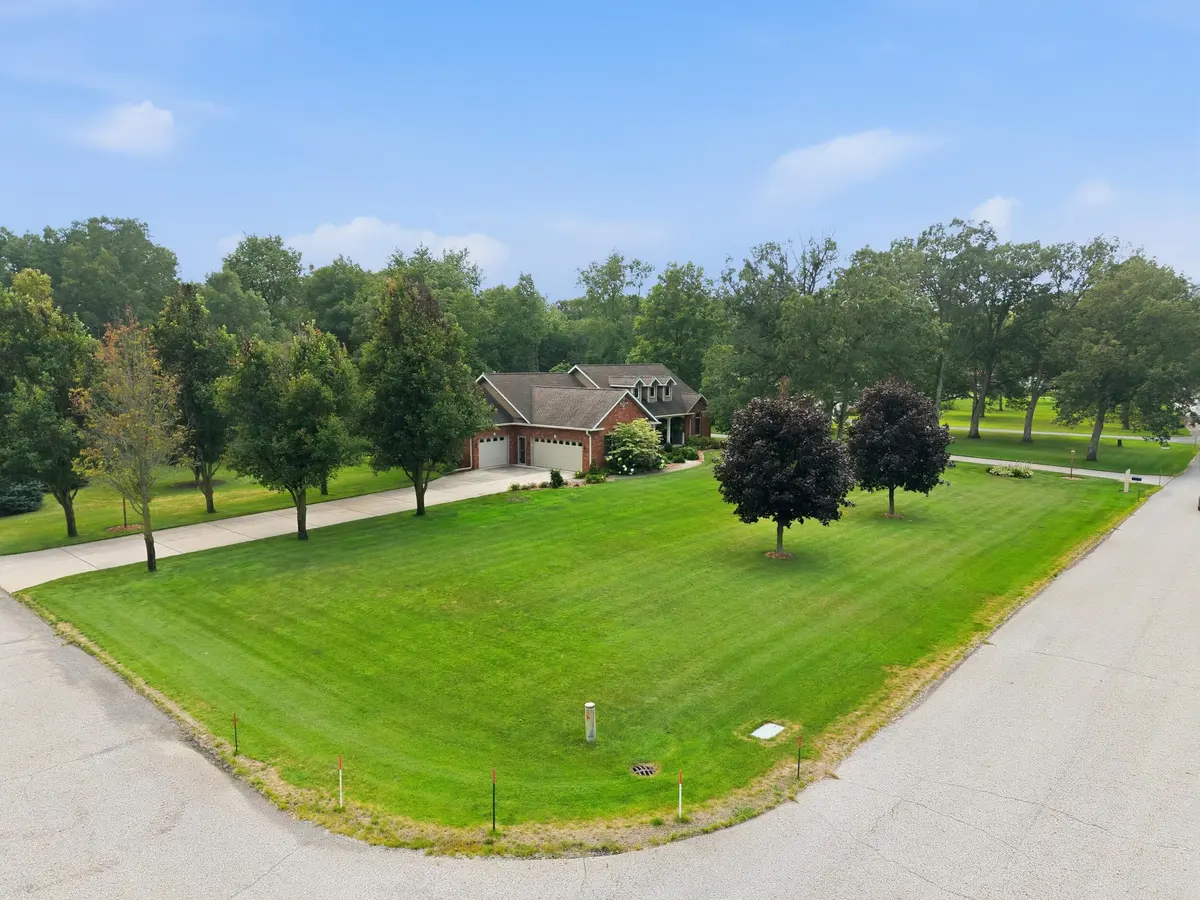 3663 Woodgate DR, Wheatfield, IN 46392