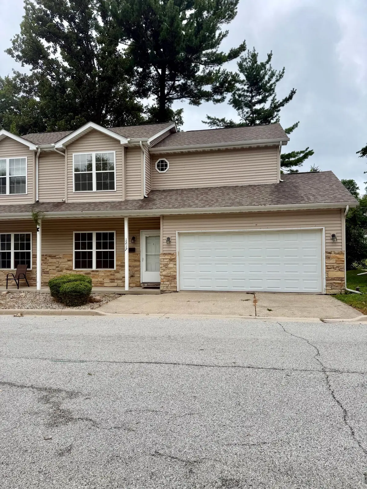 1217 Baron CT, Valparaiso, IN 46383