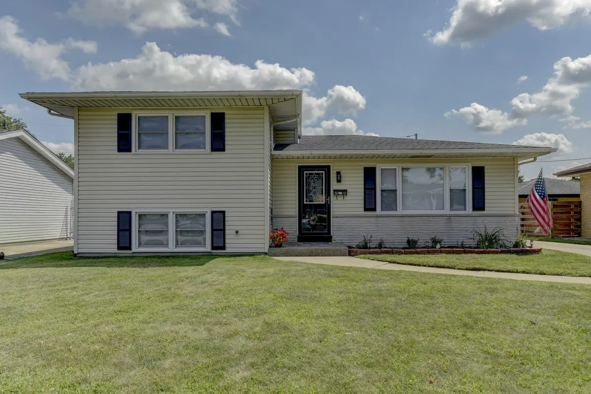 3010 100th PL, Highland, IN 46322
